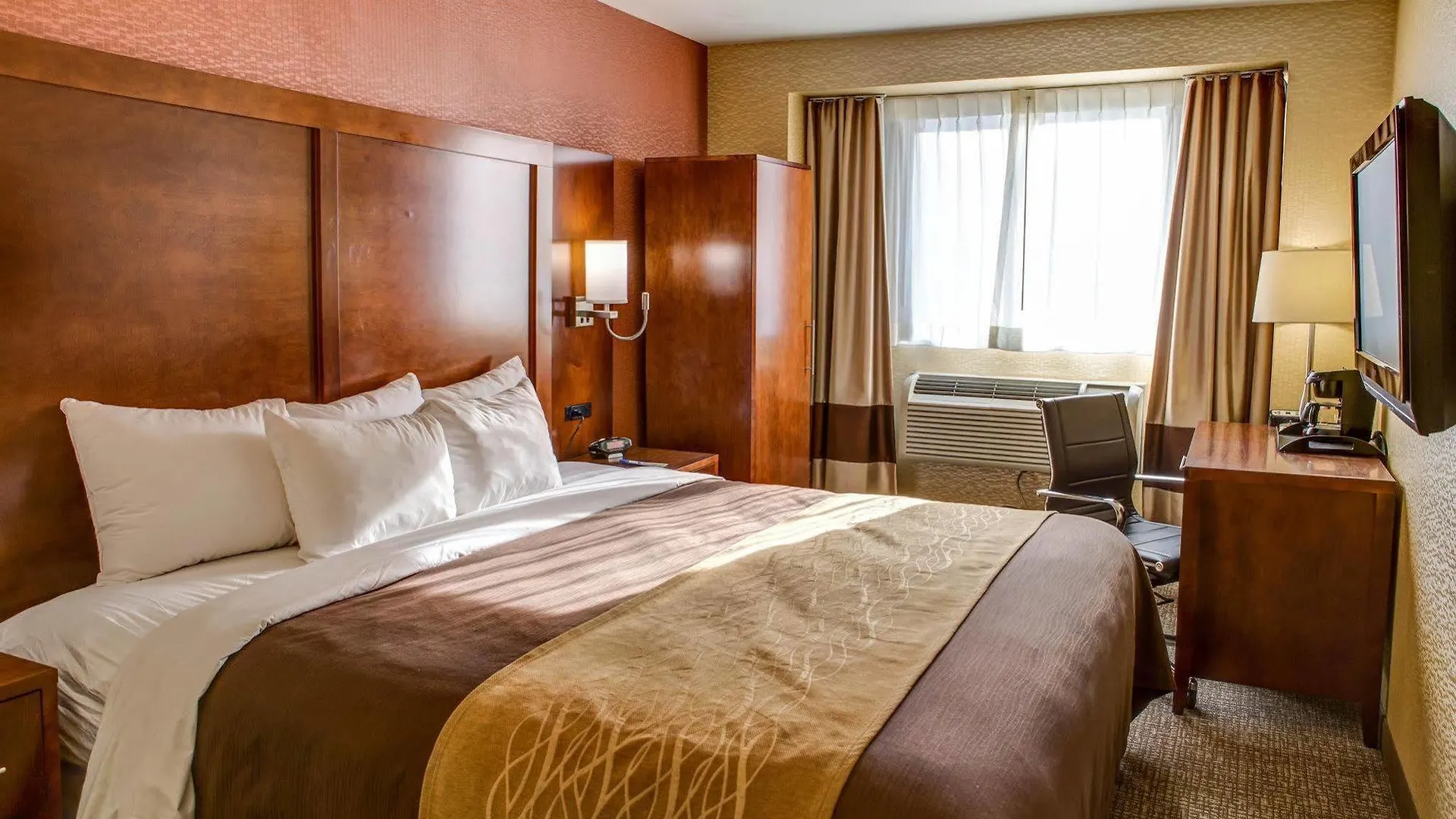 Ramada By Wyndham New York Times Square West Hotel