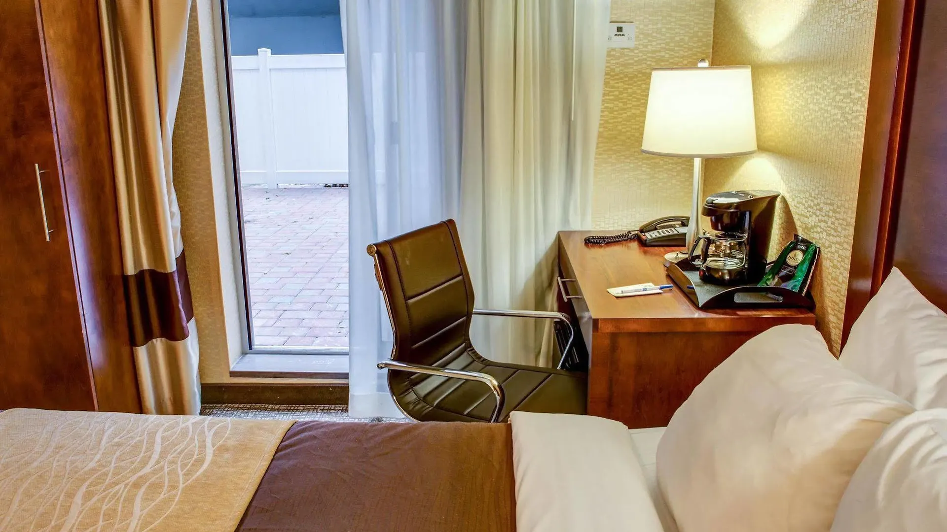 Ramada By Wyndham New York Times Square West Hotel