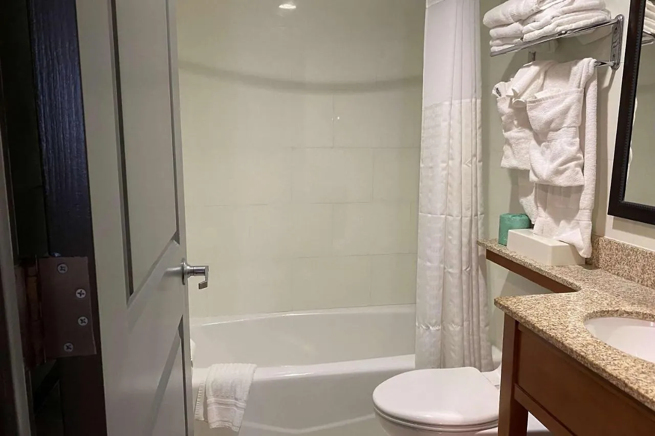 Hotel Ramada By Wyndham New York Times Square West 3*,